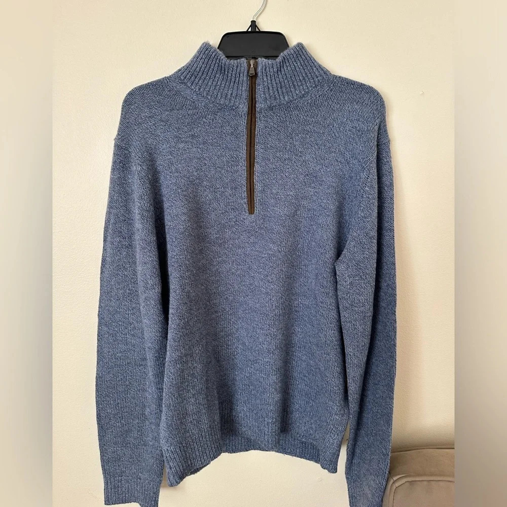 Men's Large Michael Kors Blue Pullover with Brown Arm Patches